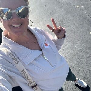 RE-Loved Boutique💖Hand picked💎 & deals: Clothes, shoes, decor, antiques + gifts!